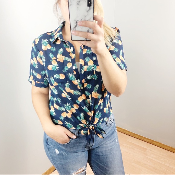 Women’s Pineapple Buttondown with navy background - Picture 2 of 8